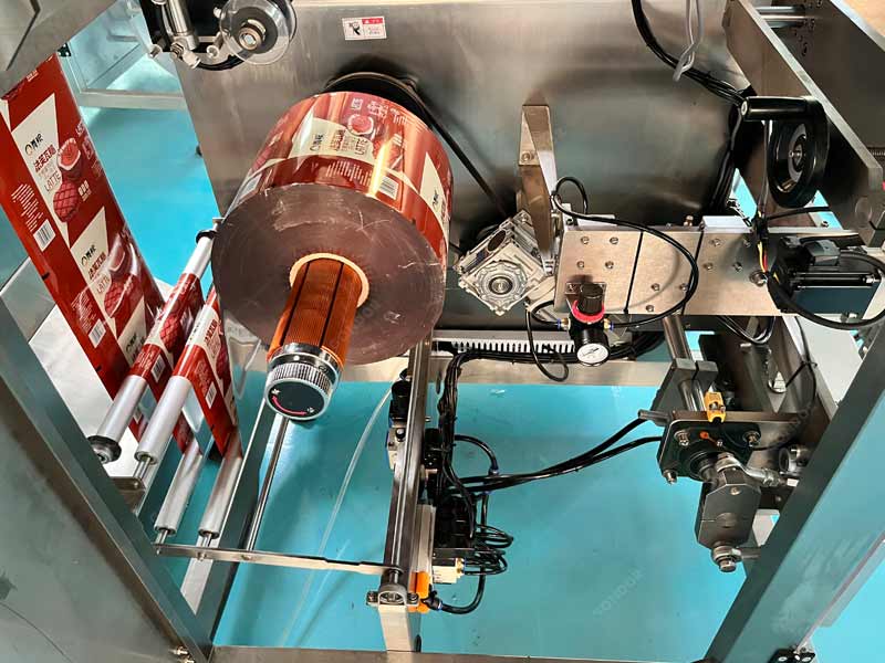 Programmable candy filling machine