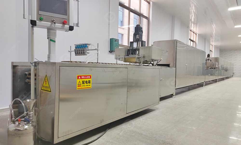 PLC-controlled gummy candy manufacturing line